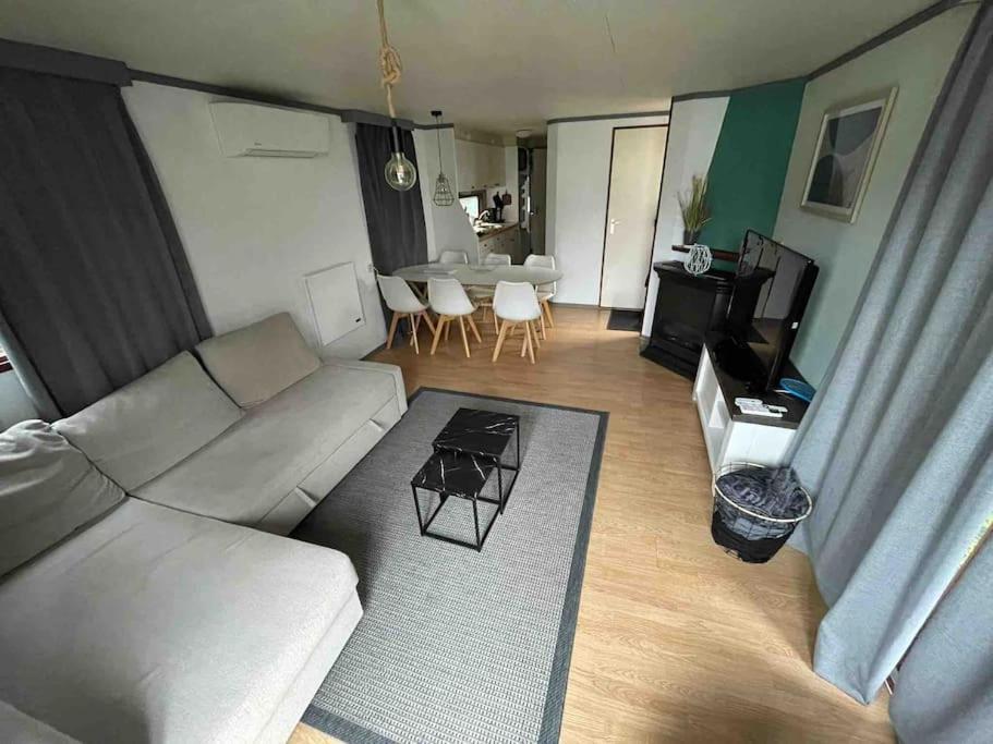 Gezellig Chalet Op De Prachtige Veluwe Putten Bagian luar foto
